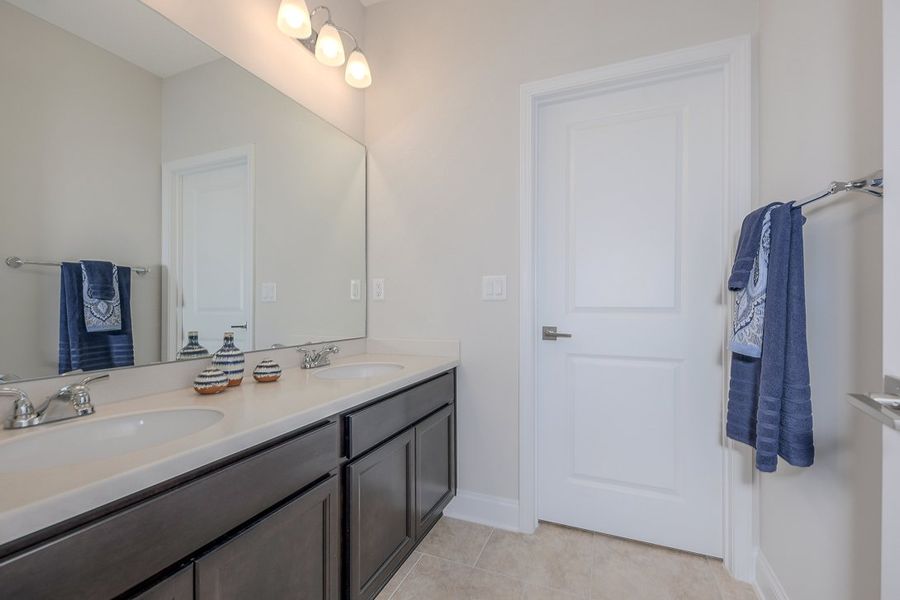 Furnished interior in a model home at Heritage Trace in Nocatee in Ponte Vedra (Image 43). Furnished interior in a model home at Heritage Trace in Nocatee in Ponte Vedra (Image 43).