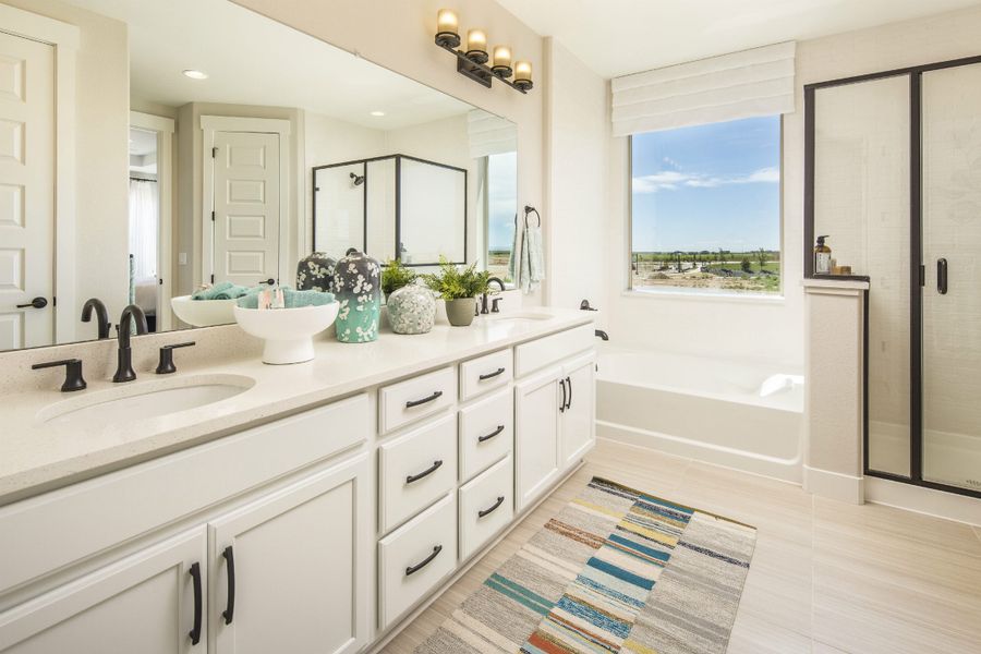 Plan C502 Main Bathroom by American Legend Homes