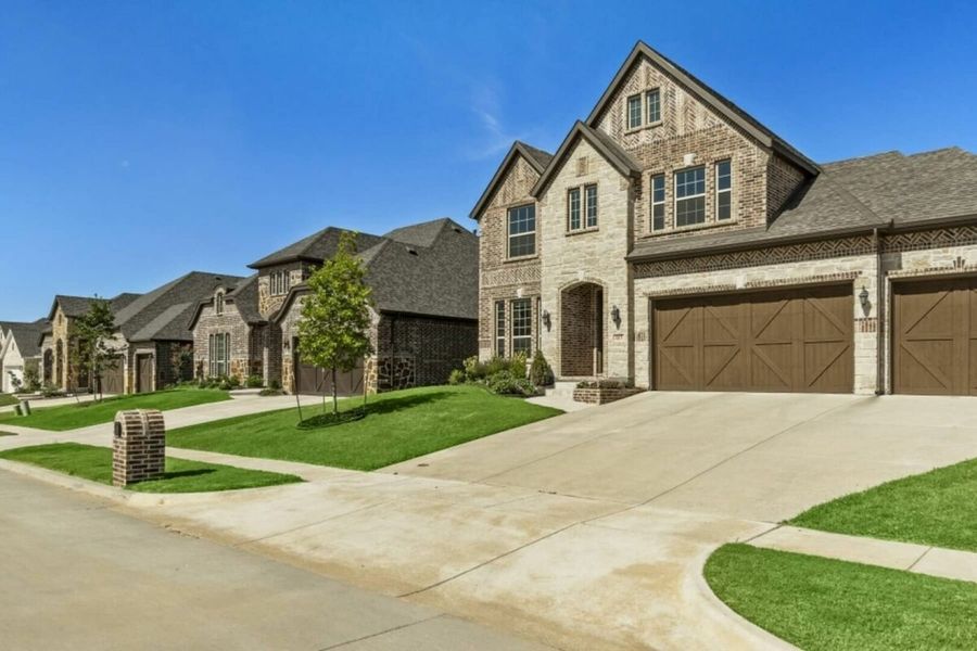 Image 8 of the Shadow Creek Estates community in Hickory Creek, TX.