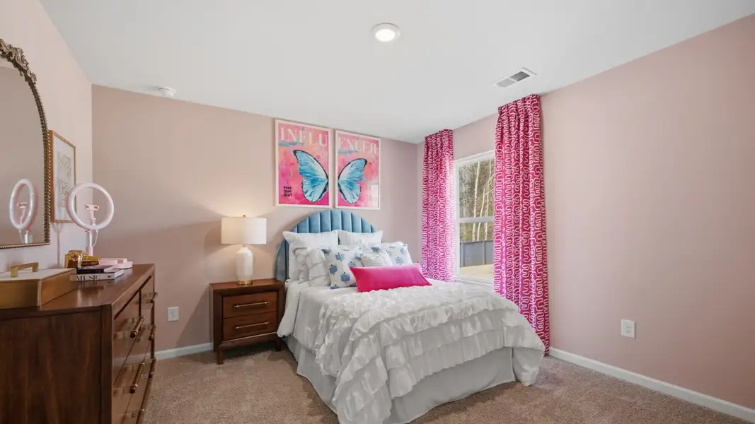 Furnished interior in a model home at Jackson Landing in Jefferson (Image 28). Furnished interior in a model home at Jackson Landing in Jefferson (Image 28).