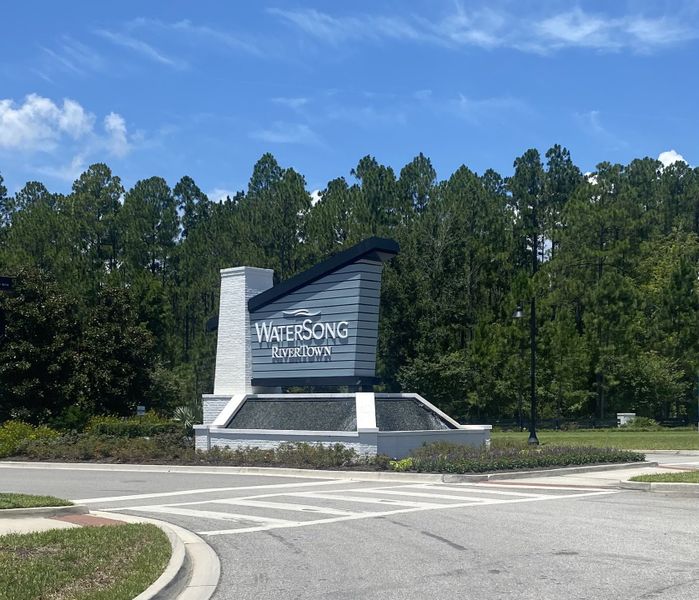 Entrance to RiverTown - WaterSong by Mattamy Homes, surrounded by lush greenery in St. Johns, FL. Entrance to RiverTown - WaterSong by Mattamy Homes, surrounded by lush greenery in St. Johns, FL.