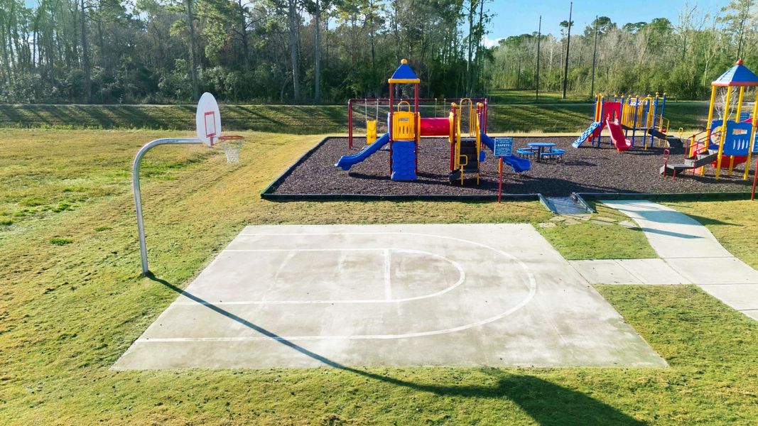 Community amenity available to residents of The Villages at Westpointe in Dayton (Image 12).