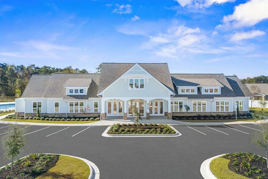 BEACH-ENTRY POOL, PICKLEBALL COURTS, FITNESS CENTER AND MORE RIGHT OUTSIDE YOUR DOOR