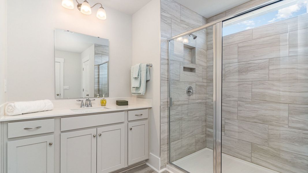 Furnished interior in a model home at Heron Pointe in Myrtle Beach (Image 11).