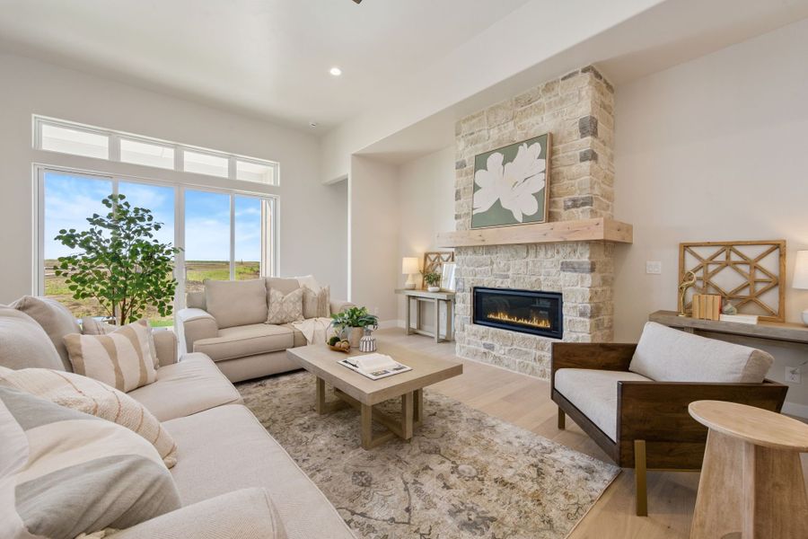 The Aurora Highlands,80019