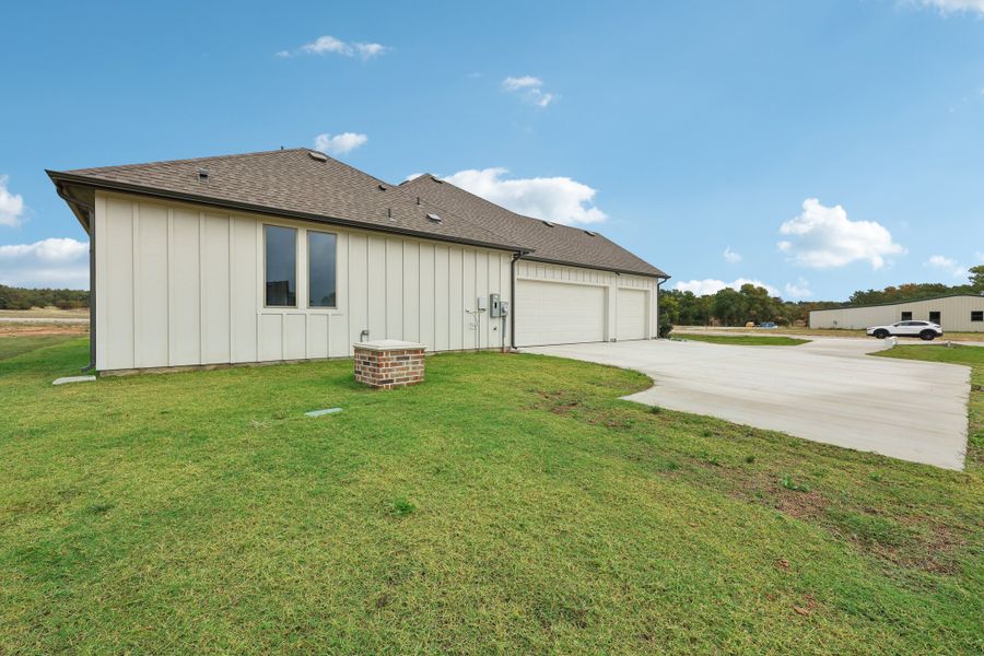 Exterior details of a home in Taylor Ranch, Springtown (Image 13).
