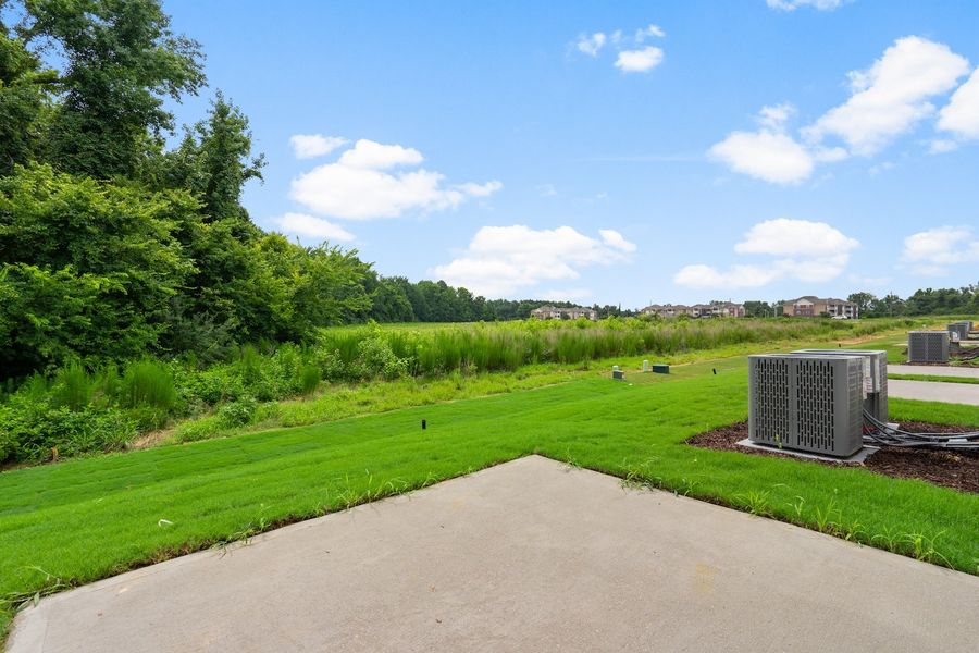 Natural surroundings and green spaces near Marin Woods Townhomes in Smithfield, NC (Image 15).