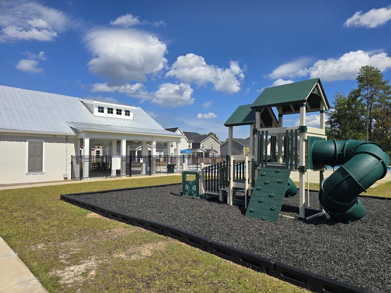 Community amenity available to residents of Ashton Lakes in Lexington (Image 1).