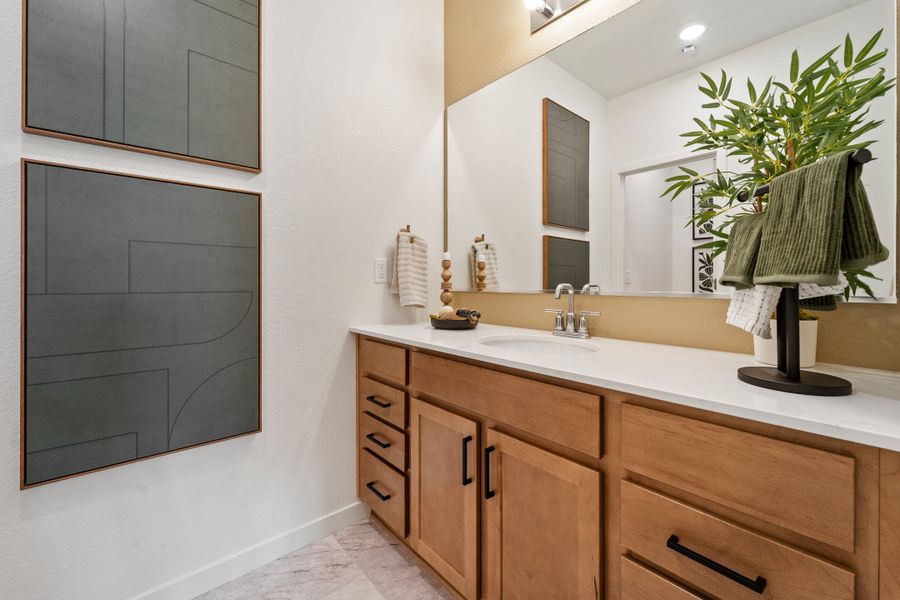 Hudson Model Home Somerset - Owner's Suite Ensuite Bathroom