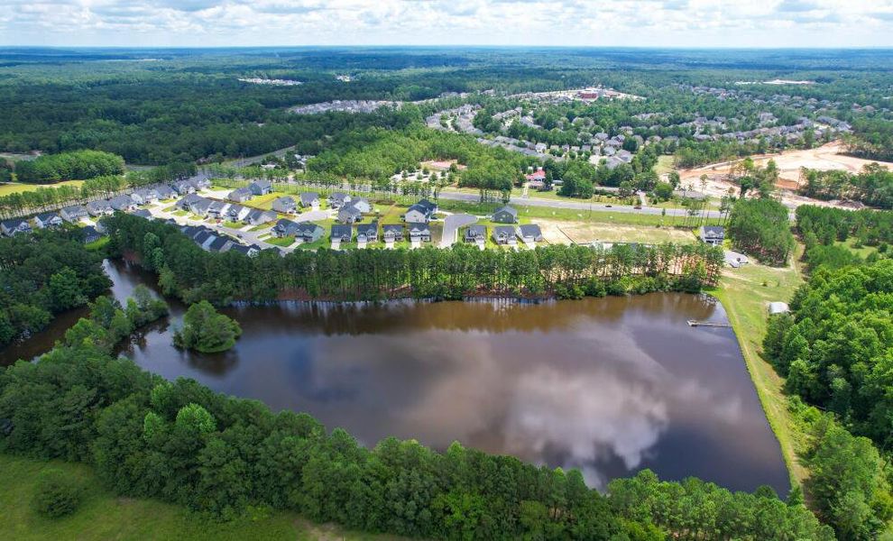 Image 4 of the Autumn Pond community in Blythewood, SC.