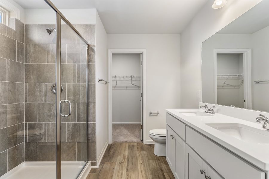 Highland | Primary Bathroom