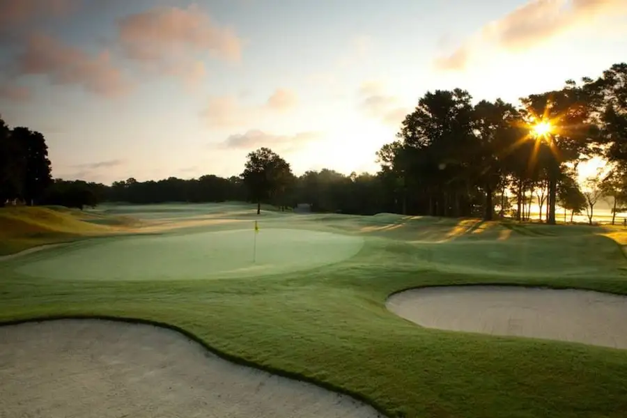 Natural surroundings and green spaces near Landfall in Wilmington, NC (Image 20). Natural surroundings and green spaces near Landfall in Wilmington, NC (Image 20).