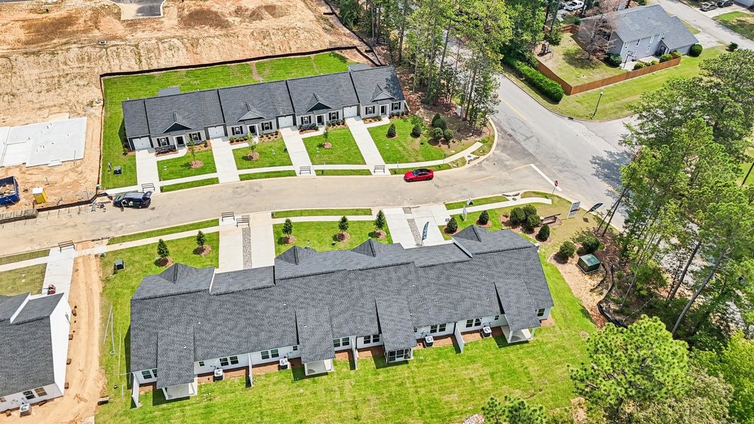Image 18 of the Piney Woods Bluff community in Columbia, SC.
