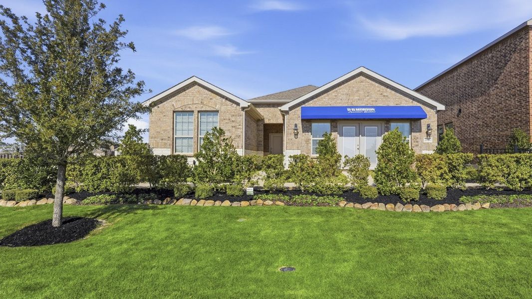 Front exterior of a home in the The Woods at Lindsey Place community, located in Anna, TX (Image 19).