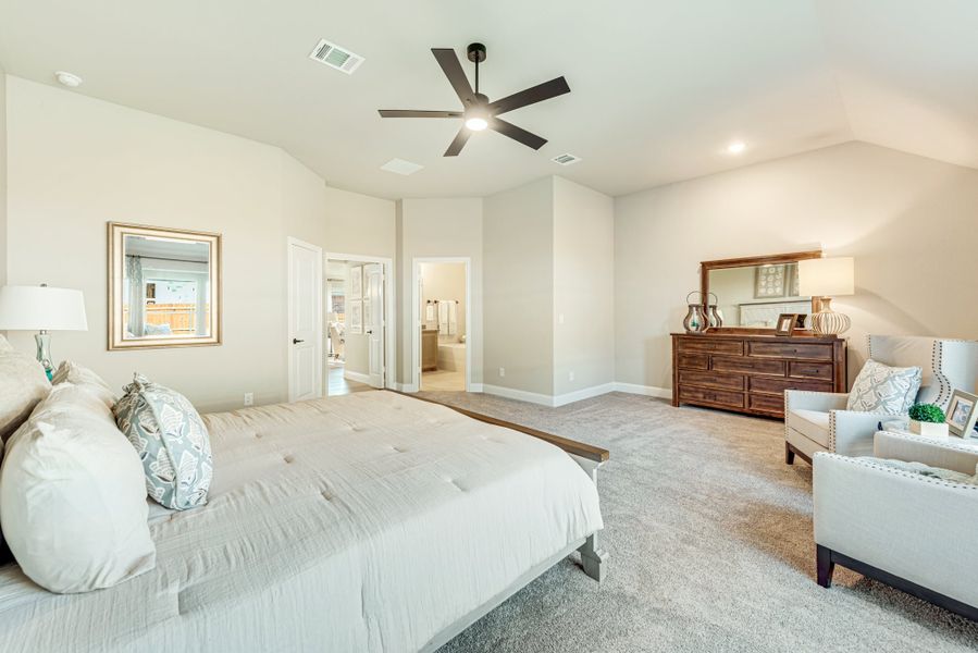Primary Bedroom. Bloomfield Homes - New Homes in Dallas Fort Worth, Texas