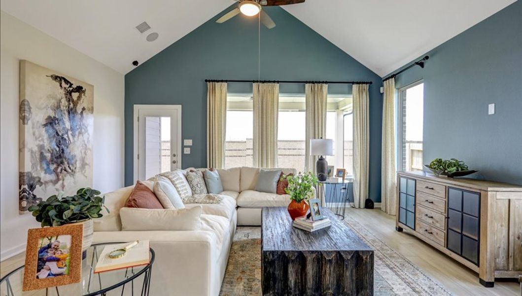 Furnished interior in a model home at Emberly  45' in Beasley (Image 23).