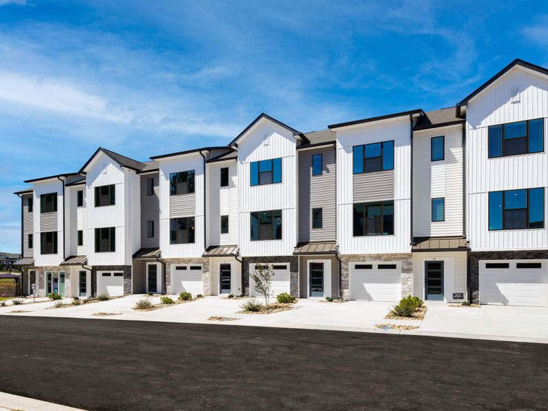 Image 7 of the Holly View community in Greenville, SC.