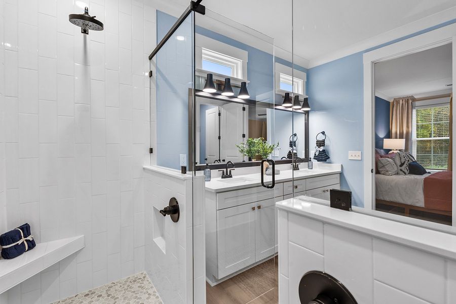 Savannah | Primary Bathroom