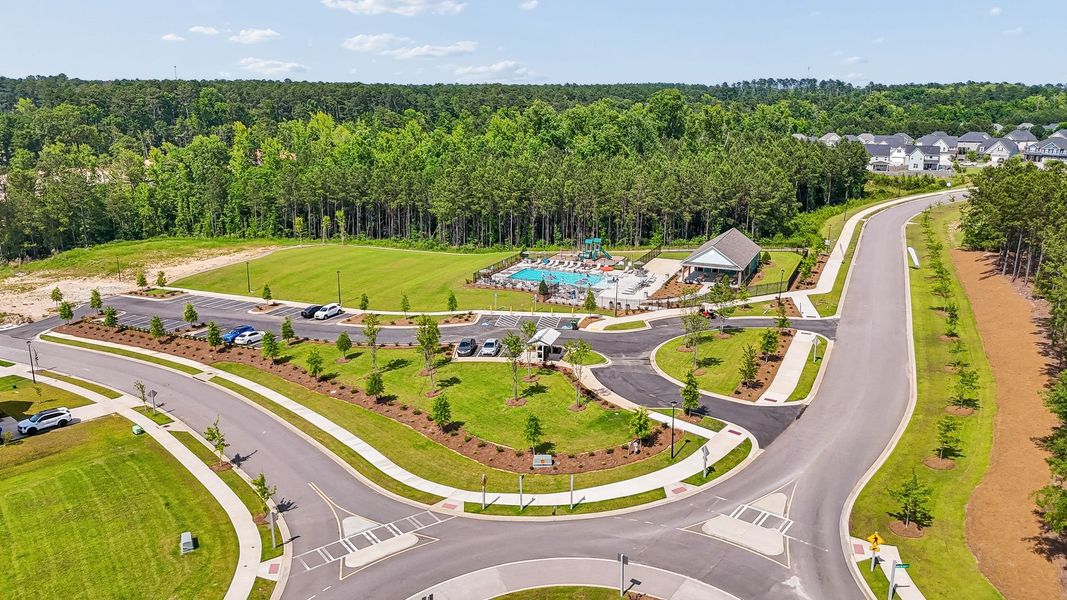 Enjoy exclusive neighborhood amenities Enjoy exclusive neighborhood amenities