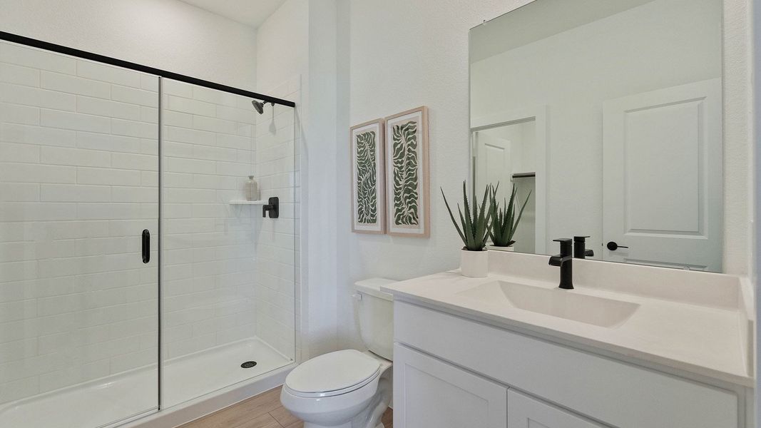 Furnished interior in a model home at Riverside Estates in Baytown (Image 34).