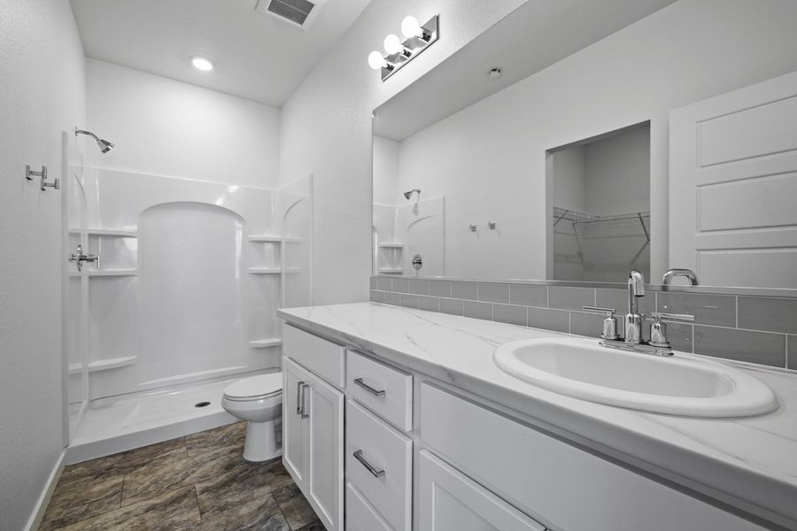 Del Norte-Owners Suite Bathroom