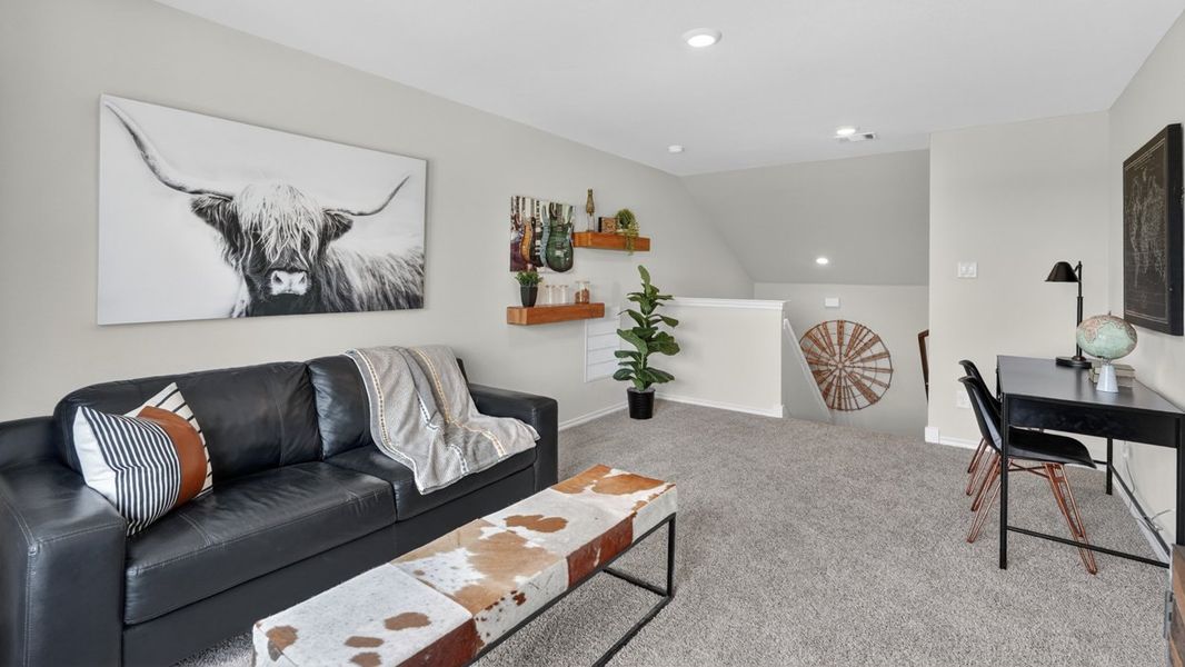 Furnished interior in a model home at Forestbrook Estates in Paris (Image 41).