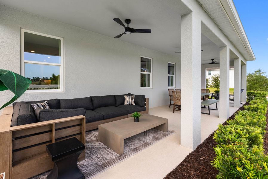 Exterior details of a home in Acuera Estates, Apopka (Image 5).