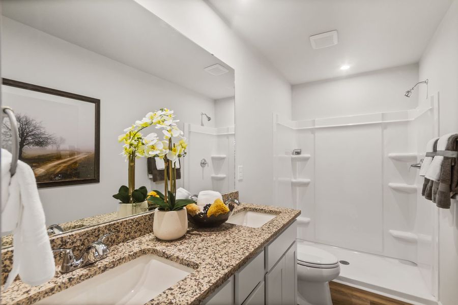 Essence at Elms Glen Townhomes Essence at Elms Glen Townhomes