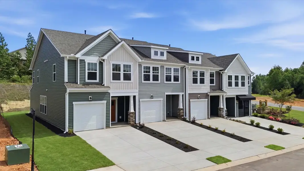Exceptional home with tasteful exterior finishes and a thoughtfully designed façade near Downtown Fountain Inn Exceptional home with tasteful exterior finishes and a thoughtfully designed façade near Downtown Fountain Inn