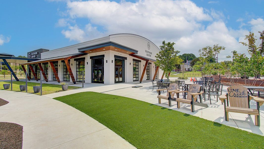 Image 24 of the Auburn Ridge community in Riverdale, GA.