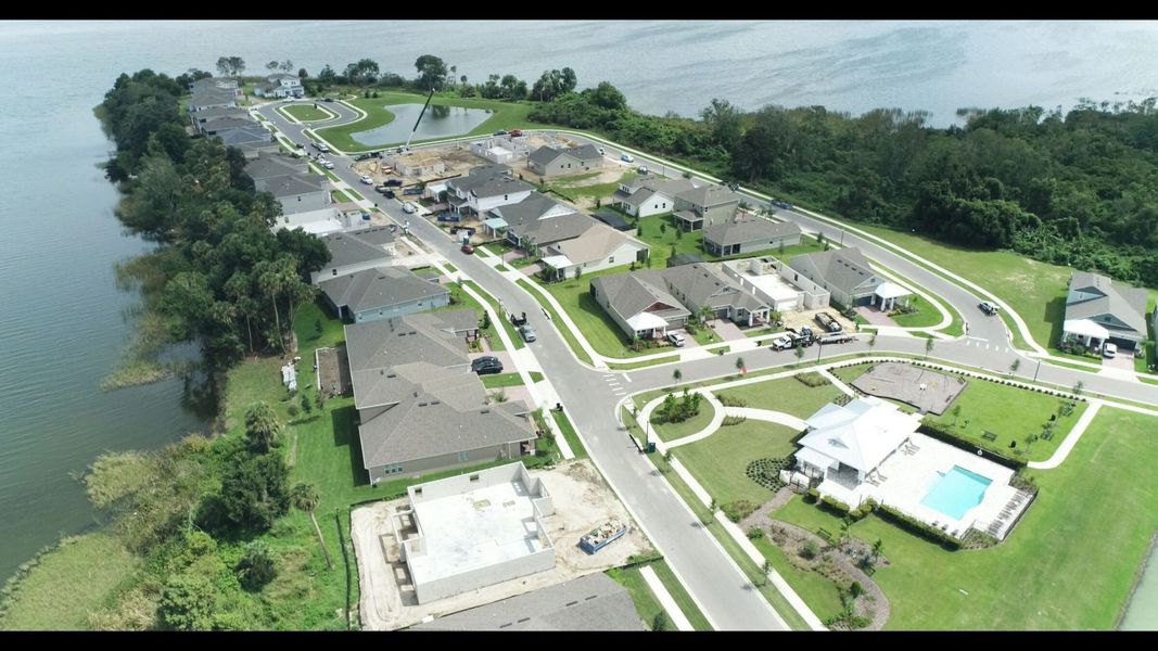 Image 16 of the Hull Island at Oakland community in Oakland, FL.