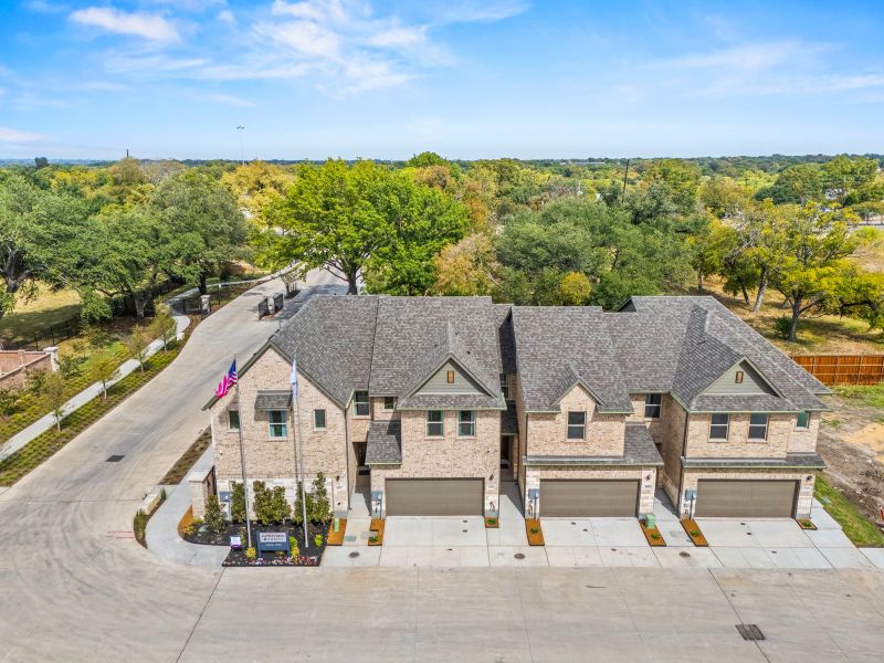 Front exterior of a home in the Sereno Oaks community, located in Dallas, TX (Image 4).