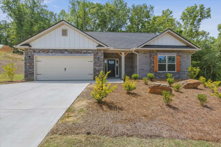 Front exterior of a home in the Bramlett Ridge community, located in Dallas, GA (Image 7).