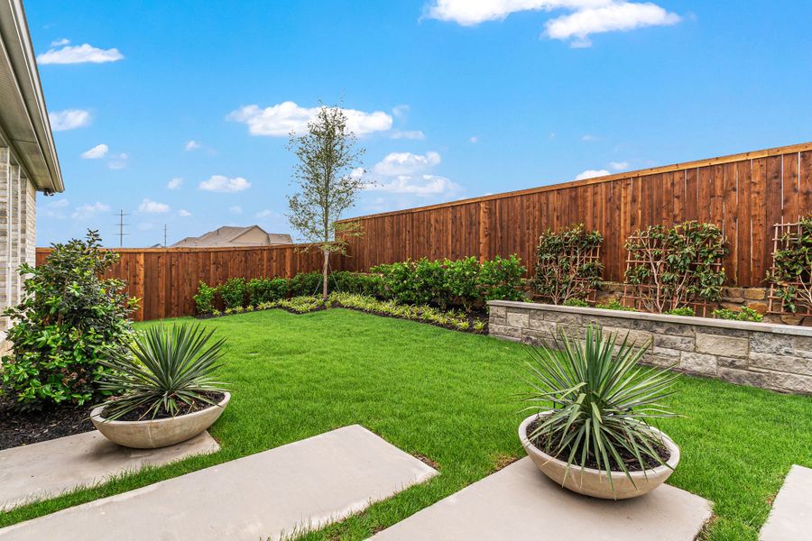 American Legend Homes 60' model in Wellington - Backyard American Legend Homes 60' model in Wellington - Backyard