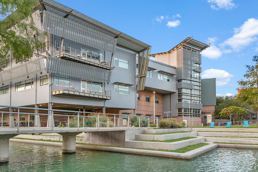 Image 8 of the The Overlook at Medio Creek community in San Antonio, TX.