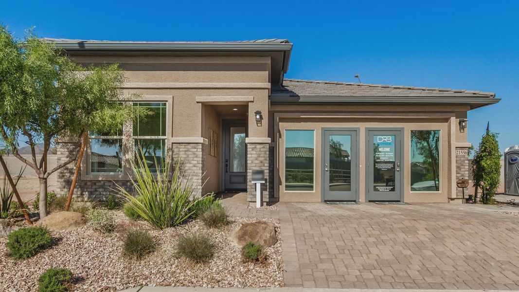 Exterior details of a home in Sienna Park, Buckeye (Image 2).