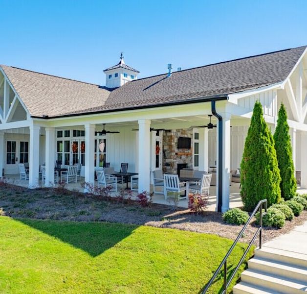 Exterior details of a home in Echols Farm, Hiram (Image 6).