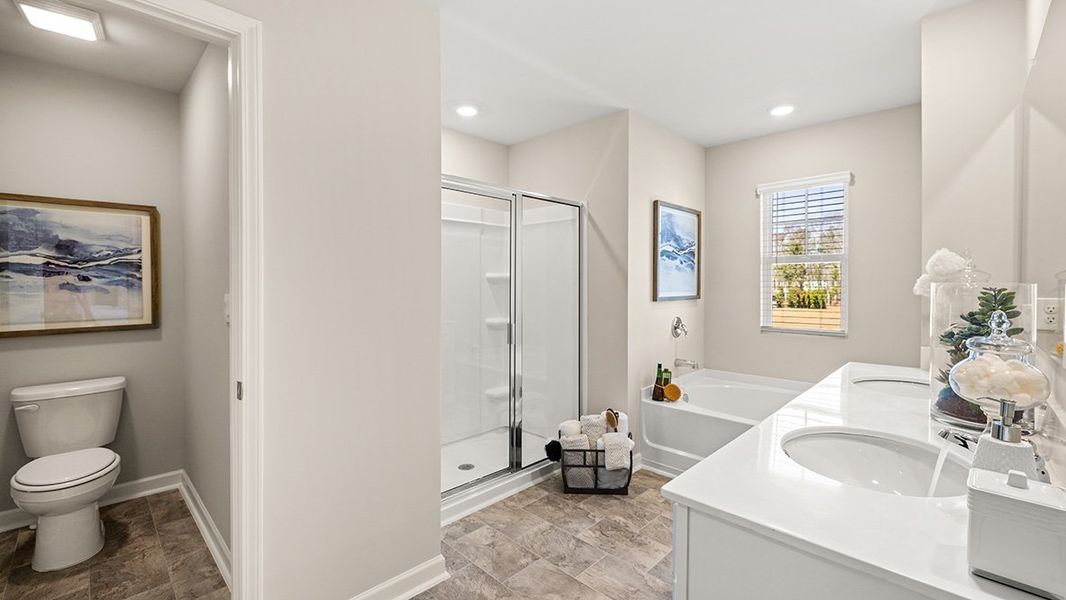 Furnished interior in a model home at Thompson Ridge in Dallas (Image 35).