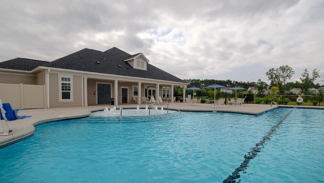Front exterior of a home in the Laurelbrook community, located in Sherrills Ford, NC (Image 13).
