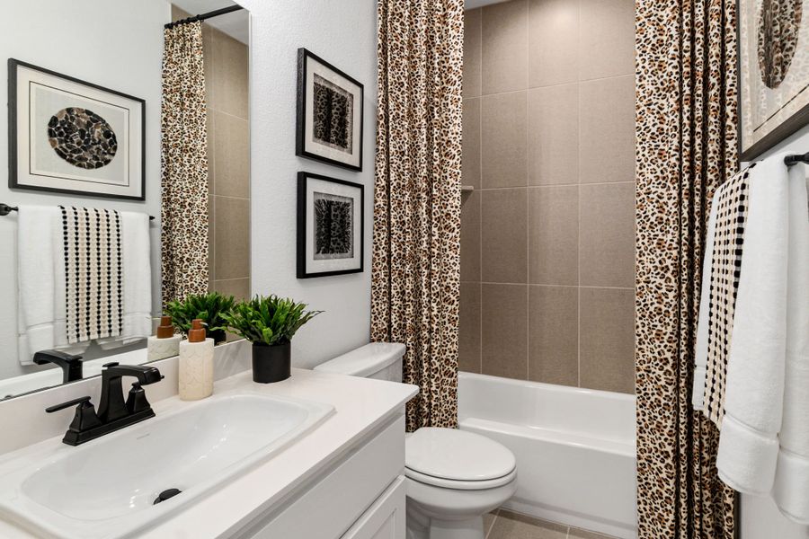 American Legend Homes 50' model in Wellington - Secondary Bathroom American Legend Homes 50' model in Wellington - Secondary Bathroom