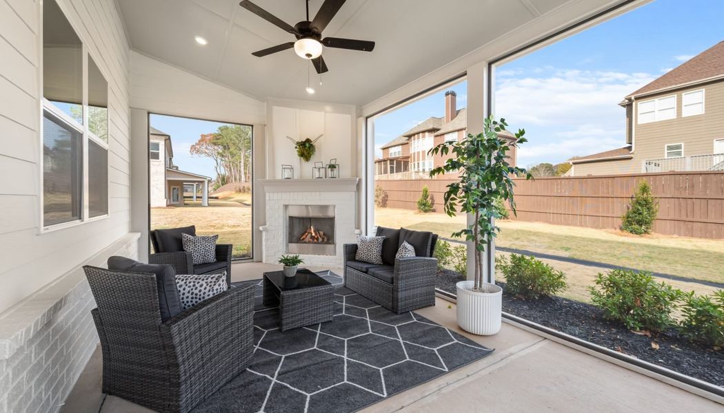 Exterior details of a home in Pinecrest Ridge, Dacula (Image 4).