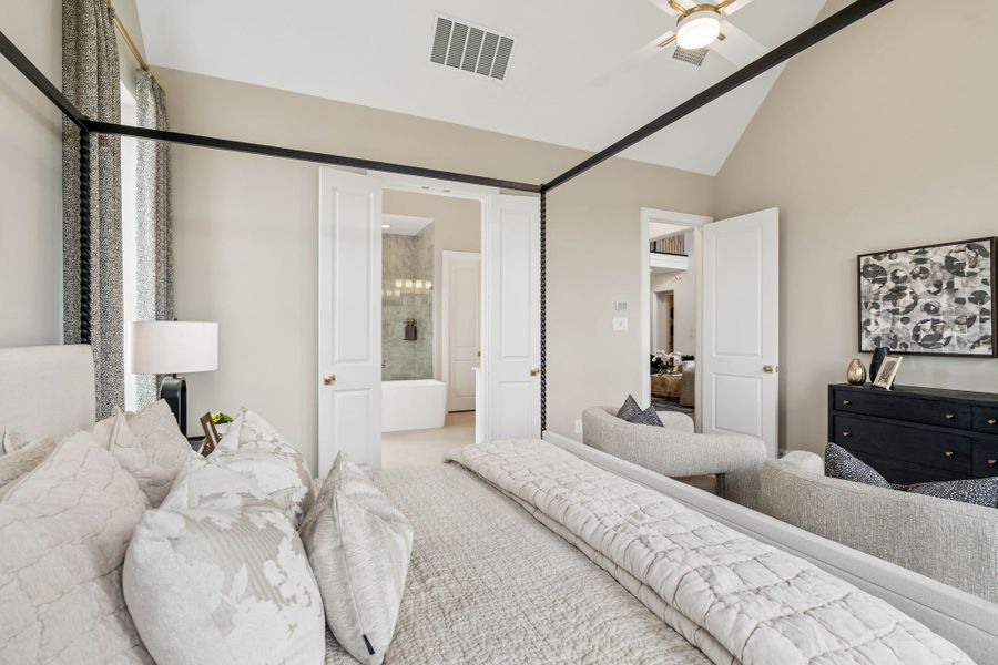 Spacious Primary Suite with Spa-Like Bath Connection Spacious Primary Suite with Spa-Like Bath Connection