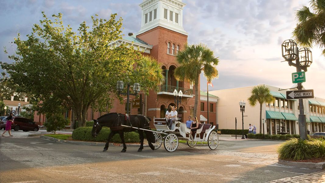 Image 43 of the River Glen Express community in Yulee, FL.