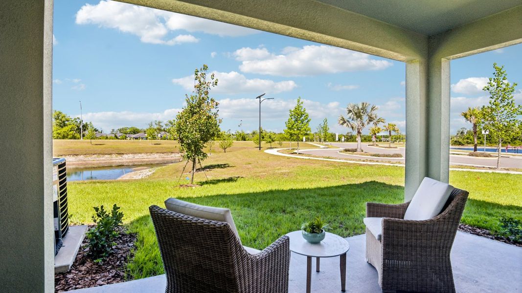 Exterior details of a home in Sanctuary at Citrus Park Townhomes, Tampa (Image 3).