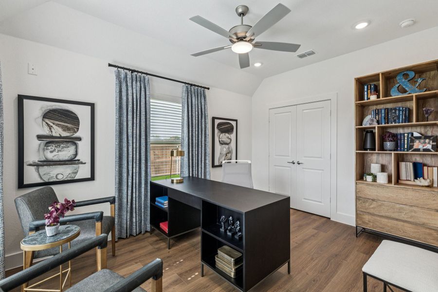 Furnished interior in a model home at Haven Ranch in Waxahachie (Image 11). Furnished interior in a model home at Haven Ranch in Waxahachie (Image 11).