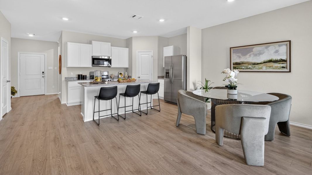 Furnished interior in a model home at Forestbrook Estates in Paris (Image 30).