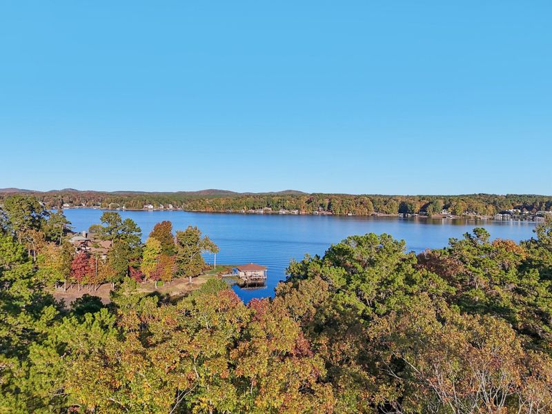 Natural surroundings and green spaces near Edgewater on Lake Tillery Waterfront in Norwood, NC (Image 21).