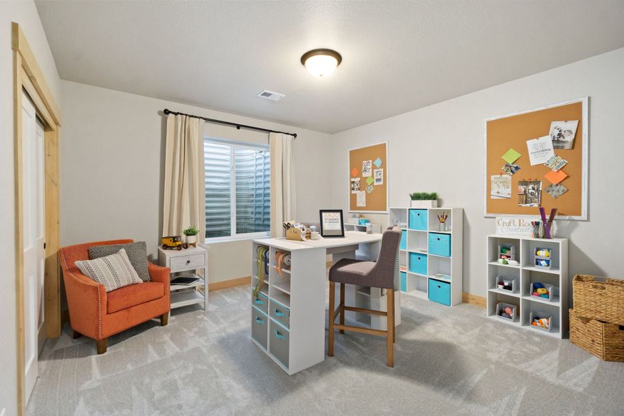 The Aurora Highlands,80019