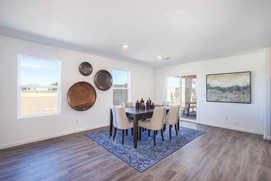 cross creek ranch model dining room (2)