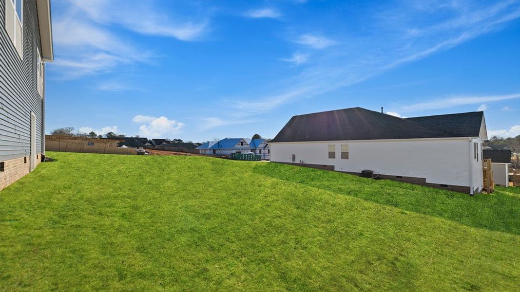 Exterior details of a home in Shadowood, Seneca (Image 11).